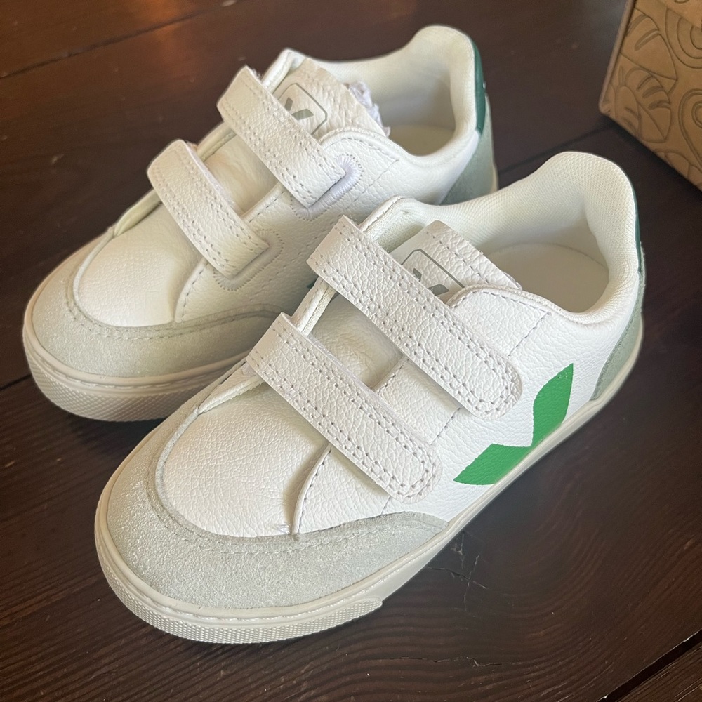 Veja Baskets Esplar Scratchs Cuir | Green